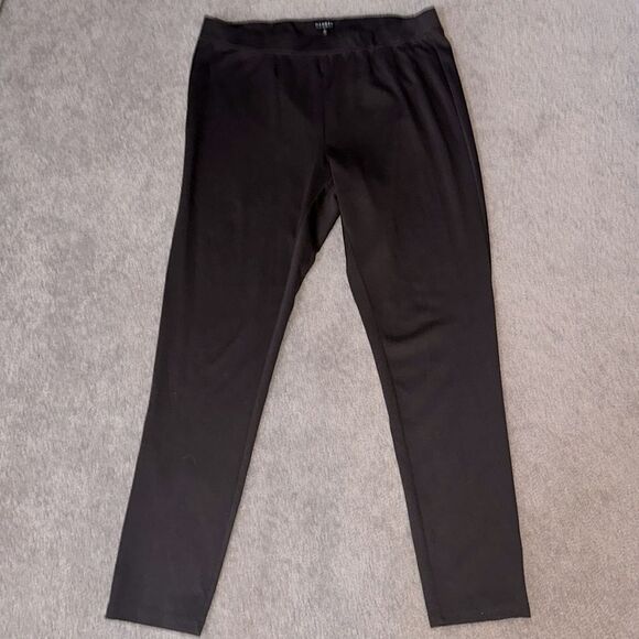 Hannah Pants! - Picture 4 of 10